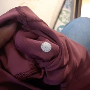 Pink lululemon under wunder leggings